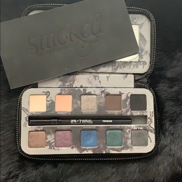Urban Decay Other - Urban Decay “Smoked” palette
